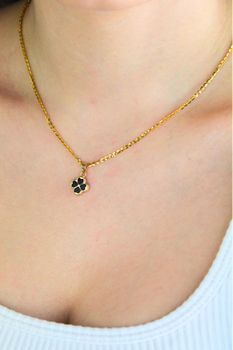 Złota zawieszka czterolistna koniczynka z czarną emalią 585 – symbol szczęścia (4).jpg